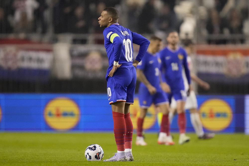 德转：王上源与河南队续约一年，新合同至2026年底